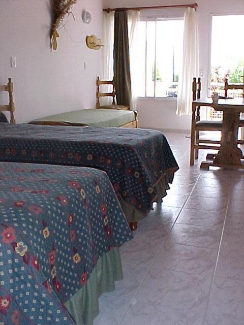 Las Bardas Hotel Puerto Madryn Room photo